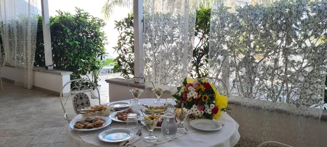 Casa Poesia Bed & Breakfast Torre San Giovanni Ugento Exterior photo